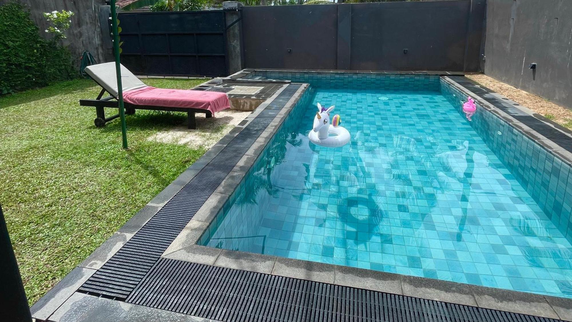 Negombo Morawala Beach Villa 외부 사진