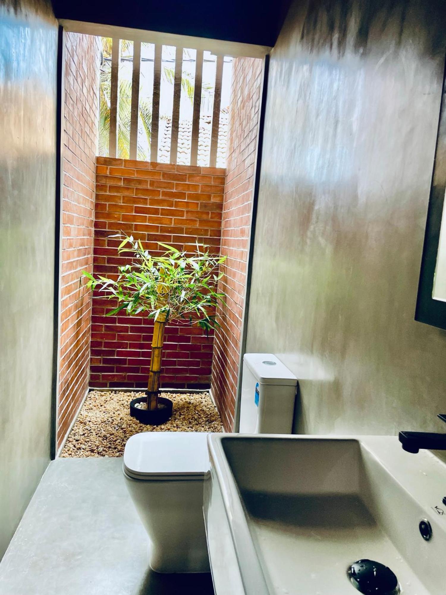 Negombo Morawala Beach Villa 외부 사진